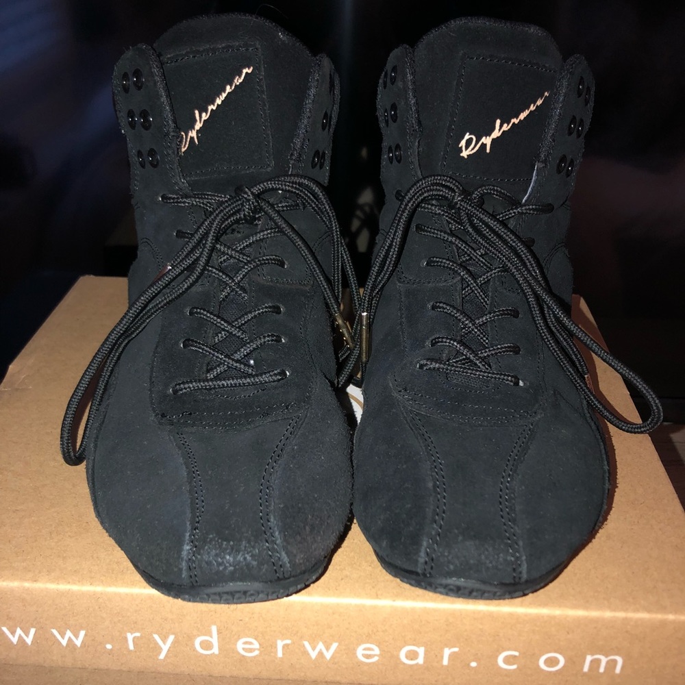 Ladies Ryderwear raptors/ D-MAK Lifting shoes.